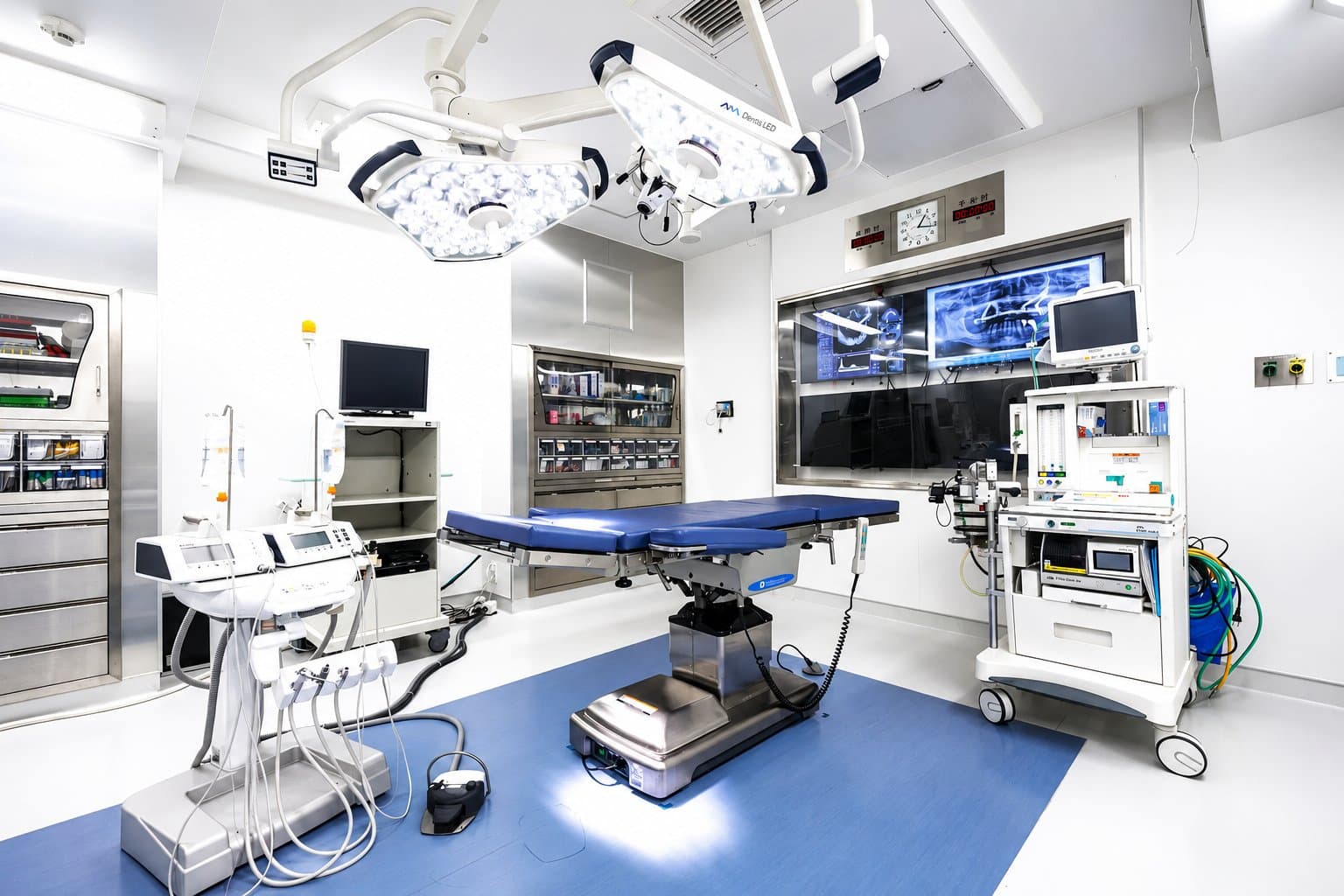 Monitoring and anaesthesia equipment in the operating room